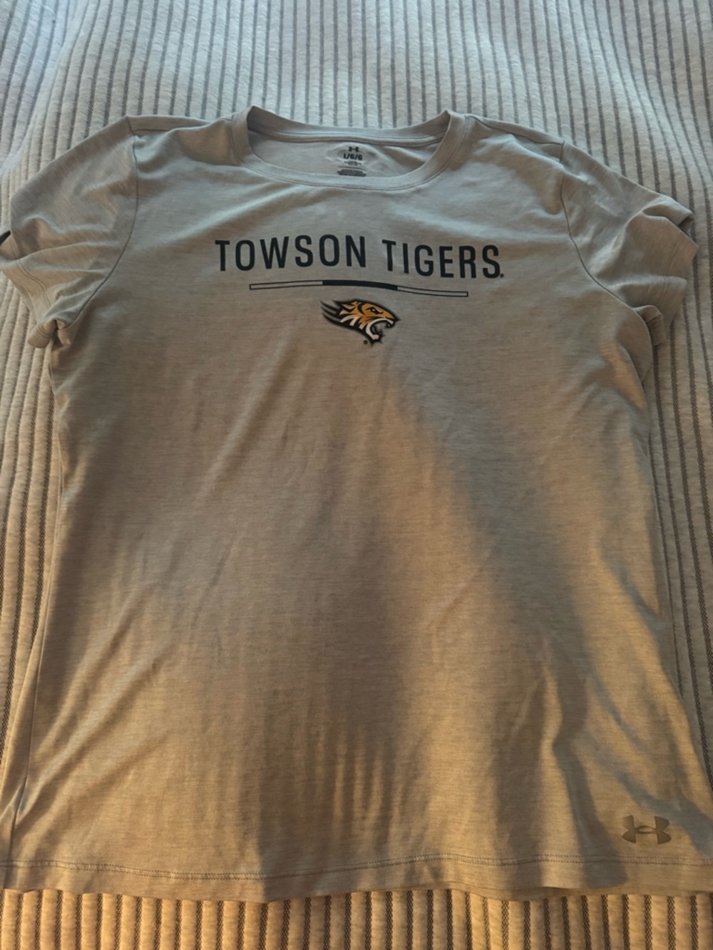 Under Armour Gray Towson Tigers Short Sleeve Tee